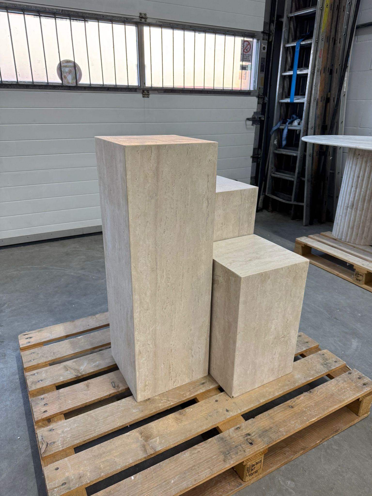 Travertine Pedestal – Monolith Columns